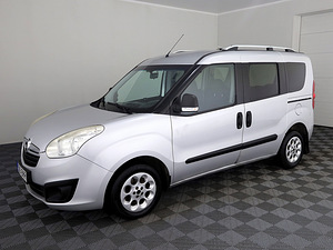Opel Combo Tour 1.6 CDTi 77kW (2 foto / 7)