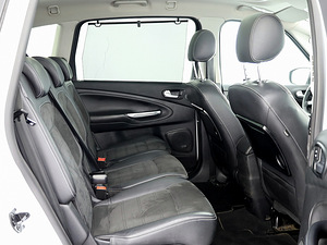 Ford S-MAX Titanium X Facelift ATM 2.0 TDCi 120kW (7 foto / 8)