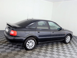 Audi A4 Sportline 1.8 92kW (3 foto / 7)
