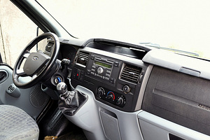 Ford Transit Van 2.2 TDCi 85kW (5 foto / 8)
