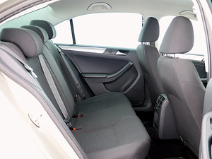 Volkswagen Jetta Comfortline Facelift ATM 1.4 92kW (7 foto / 7)