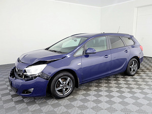 Opel Astra Sports Tourer 1.4 103kW (2 foto / 7)