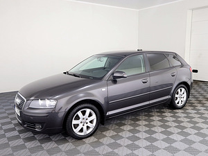 Audi A3 Sportback Facelift ATM 2.0 TDI 103kW (2 foto / 7)