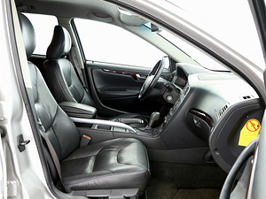 Volvo XC70 Summum AWD ATM 2.4 D5 120kW (6 foto / 7)
