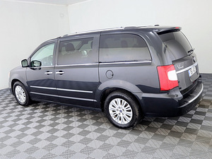 Lancia Voyager Limited ATM 2.8 CRD 131kW (4 foto / 9)
