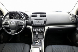 Mazda 6 Elegance Facelift ATM 2.0 114kW (5 foto / 7)