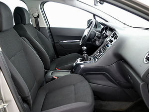 Peugeot 5008 Elegance 1.6 115kW (6 фото из 7)
