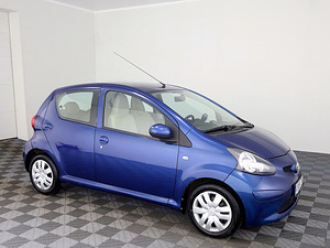 Toyota Aygo Linea Sol A-C 1.0 50kW (1 фото из 9)