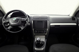 Skoda Octavia Comfortline Facelift 1.4 90kW (5 foto / 9)
