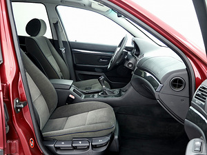 BMW 523 Business 2.5 125kW (6 фото из 7)