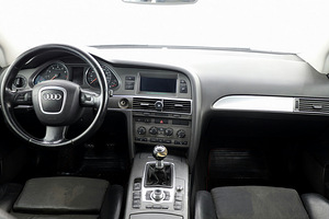 Audi A6 S-Line 2.4 130kW (5 foto / 8)