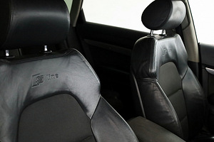 Audi A6 S-Line 2.4 130kW (8 foto / 8)