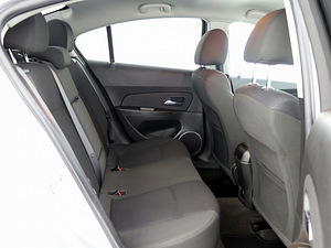 Chevrolet Cruze Facelift 1.6 91kW (7 фото из 7)