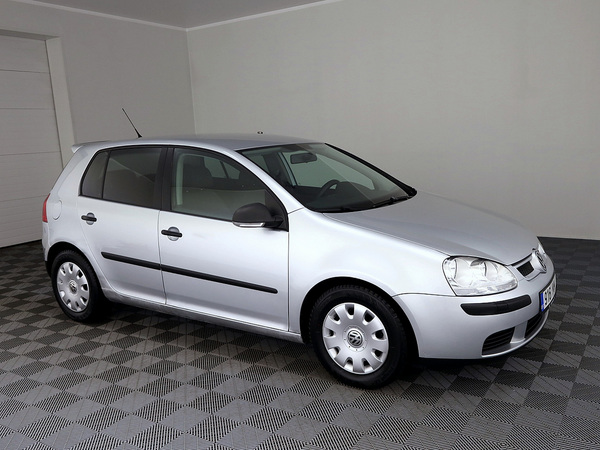 Volkswagen Golf Comfortline ATM 1.6 75kW
