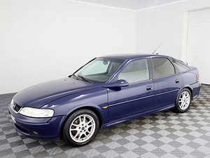 Opel Vectra Sport Edition 2.0 100kW (2 фото из 7)