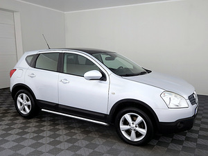Nissan Qashqai Comfort 4x4 ATM 2.0 dCi 110kW (1 foto / 8)