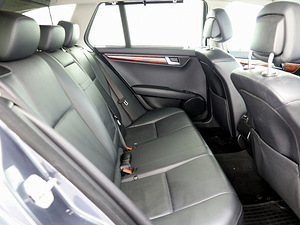 Mercedes-Benz C 220 Avantgarde ATM 2.1 CDI 125kW (7 foto / 7)