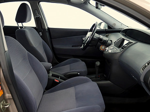 Nissan Primera Comfort ATM 1.8 85kW (6 фото из 8)
