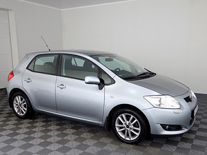 Toyota Auris Linea Sol ATM 1.6 91kW (1 foto / 8)