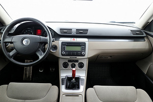 Volkswagen Passat Comfortline 2.0 110kW (5 фото из 7)
