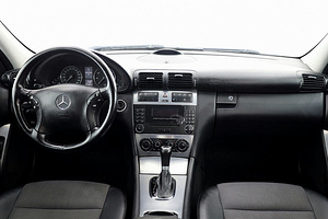 Mercedes-Benz C 200 Avantgarde ATM 1.8 Kompressor 120kW (5 foto / 7)
