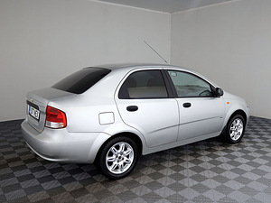 Chevrolet Aveo Comfort 1.4 61kW (3 foto / 7)