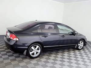Honda Civic Elegance ATM 1.8 103kW (3 foto / 7)