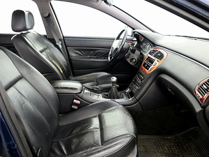 Peugeot 607 Luxury 2.2 HDi 98kW (6 foto / 6)