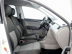 SEAT Toledo Comfortline 1.2 77kW (6 foto / 7)