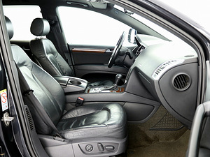 Audi Q7 Highline ATM 3.0 TDI 171kW (6 foto / 9)