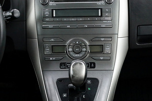 Toyota Auris Linea Sol ATM 1.6 91kW (8 foto / 8)