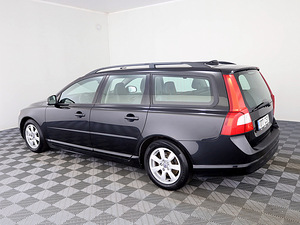 Volvo V70 Summum Facelift ATM 1.6 D4 84kW (4 foto / 8)