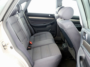 Audi A4 Comfortline Facelift 1.6 74kW (7 foto / 7)