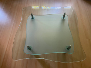 Klaasist laud (2 foto / 5)