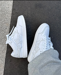 Vicinity akimbo lows triple white (2 foto / 8)