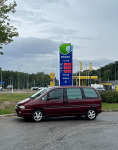 Peugeot 806 (7 foto / 8)