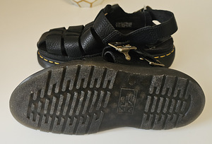 Dr. Martens (2 foto / 3)