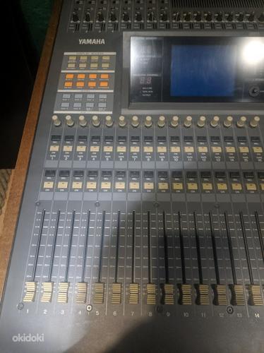Yamaha 02r Digital Mixing Recording Console with MB02 Meter (фото #3)