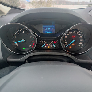 Ford c-max 1.0 ecoboost 92kw bensiin 2014 (5 foto / 10)