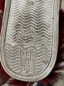 Детская обувь GAP, с. 32 (4 фото из 4)