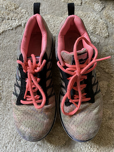 Tossud Skechers, s. 36 (2 foto / 4)