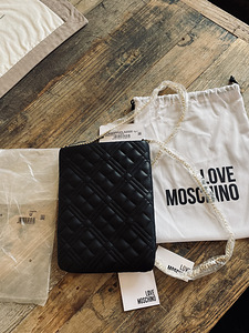 Стеганая сумка-клатч новая Love Moschino (8 фото из 9)