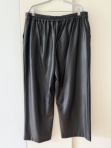 Mint Velvet Faux Leather Crop Wide Trousers naiste püksid (4 foto / 9)