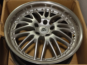18" 5x110 , 5x108 RC Design randiga valuveljed (3 foto / 10)
