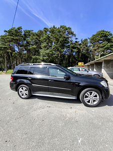 Mercedes-Benz GL 350 (4 foto / 14)
