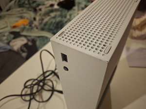 Xbox Series S 512GB (6 foto / 6)