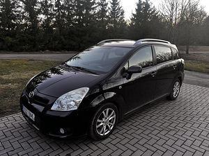 Toyota Corolla verso (2 foto / 4)