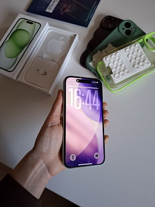 Продам iPhone 15 128GB (зелёный) (3 фото из 3)