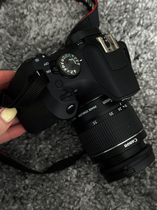 Canon EOS 2000D / E2000D (2 фото из 10)