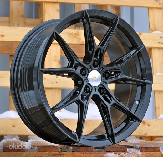 R18x8  5X108  ET  40  67.1  FBX425  Black (BL)  For RACIN  (Z7)  (HYBRID FORGED)
